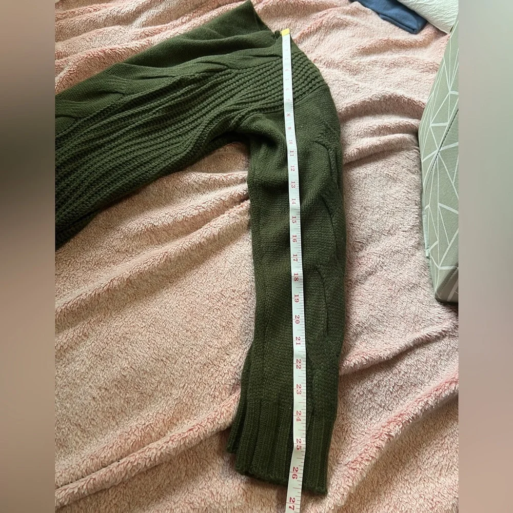 #224 Green knitted sweater - Picture 4 of 5